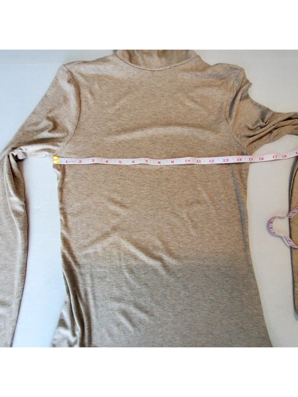 Universal Thread Womens Beige Turtleneck Long Sleeve  M Made Of Rayon & Spandex - Picture 3 of 12